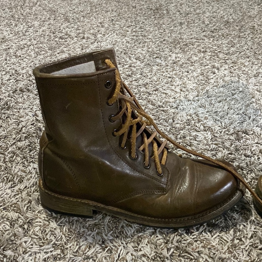Leather free bird boots